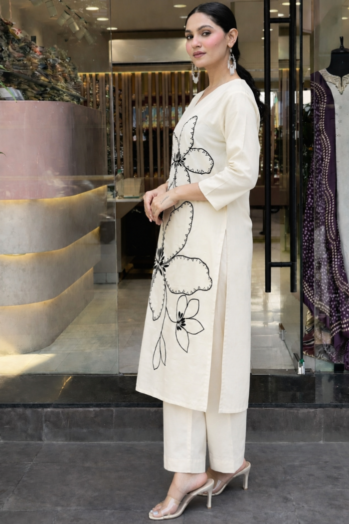 Zuroh Off-White kurta set